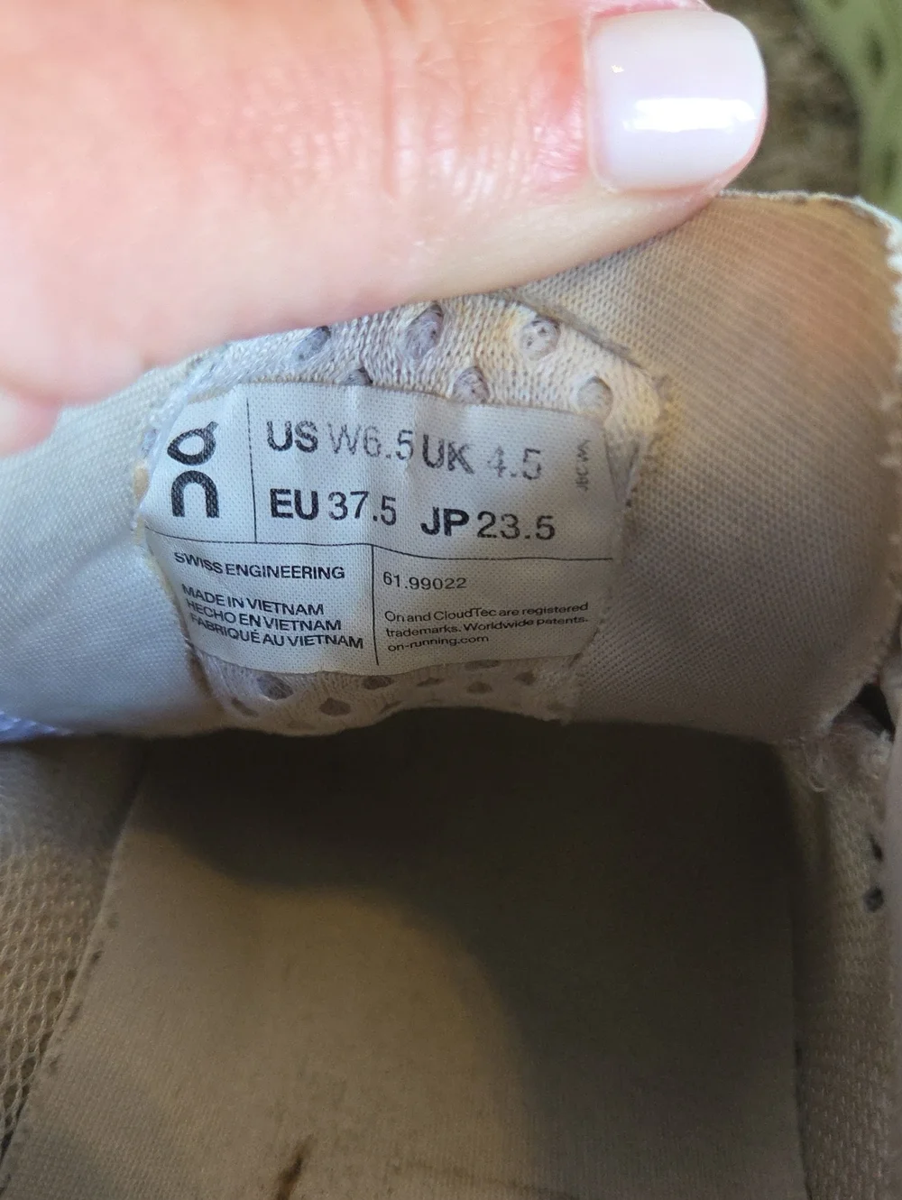 On Cloudmonster Size 6.5